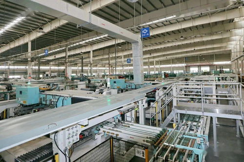 自動加熱 除霜 去霧 調(diào)節(jié)光強(qiáng)度...這家玻璃企業(yè)讓科幻照進(jìn)現(xiàn)實